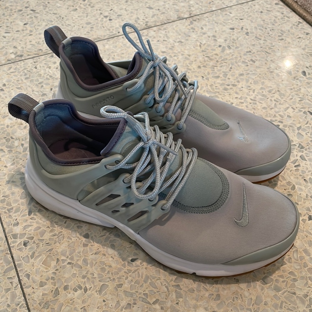 Women’s Blue/Grey Nike presto
